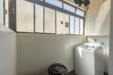 Apartamento à venda com 65m², 2 quartos e 1 vagaÁrea de Serviço