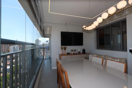 Apartamento para alugar com 95m², 3 quartos e 2 vagasVaranda