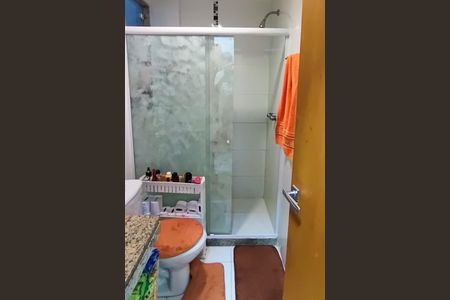 Casa de condomínio à venda com 164m², 3 quartos e 2 vagasBanheiro da Suíte 1