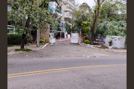 Casa de condomínio à venda com 164m², 3 quartos e 2 vagasFachada