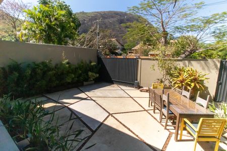 Casa para alugar com 450m², 2 quartos e 2 vagasÁrea externa