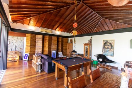 Casa para alugar com 450m², 2 quartos e 2 vagasSala