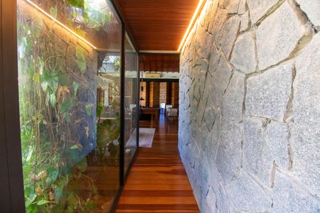 Casa para alugar com 450m², 2 quartos e 2 vagasCorredor