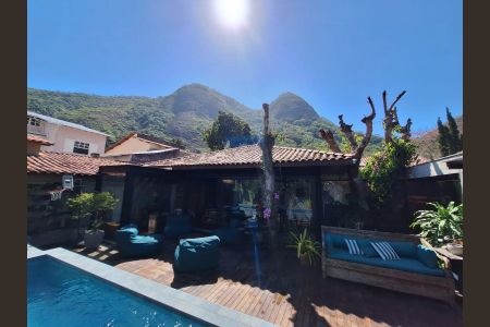 Casa para alugar com 450m², 2 quartos e 2 vagasÁrea externa