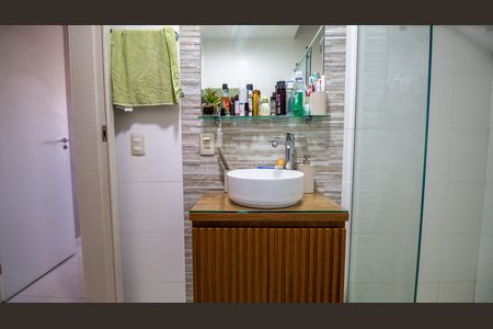 Apartamento à venda com 57m², 2 quartos e 1 vagaBanheiro Social