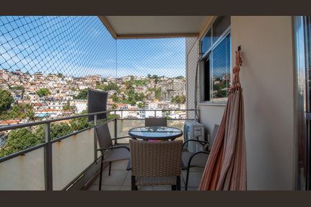 Apartamento à venda com 57m², 2 quartos e 1 vagaVaranda