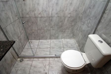 Apartamento para alugar com 60m², 2 quartos e sem vagaBanheiro