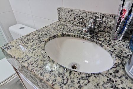 Apartamento à venda com 49m², 2 quartos e 1 vaga Apartamento à venda com 49m², 2 quartos e 1 vagaBanheiro