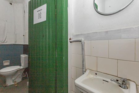 Casa à venda com 211m², 3 quartos e 2 vagasBanheiro casa 2