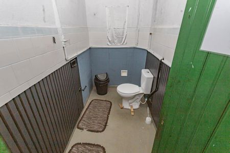 Casa à venda com 211m², 3 quartos e 2 vagasBanheiro casa 2