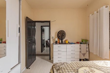 Casa à venda com 211m², 3 quartos e 2 vagasQuarto 1