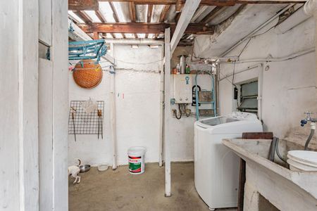 Casa à venda com 211m², 3 quartos e 2 vagasÁrea de Serviço