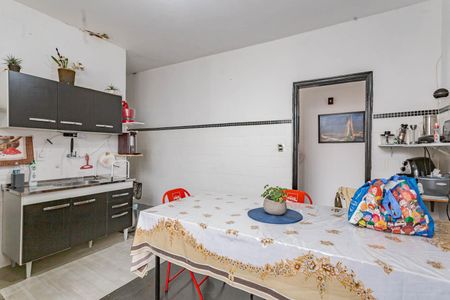 Casa à venda com 211m², 3 quartos e 2 vagasCozinha