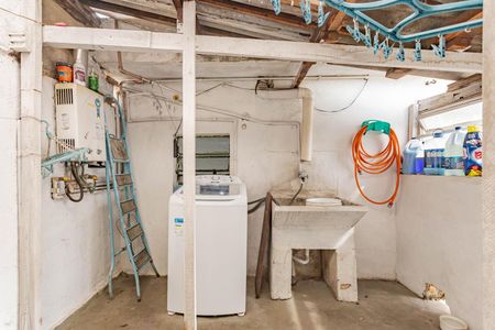 Casa à venda com 211m², 3 quartos e 2 vagasÁrea de Serviço