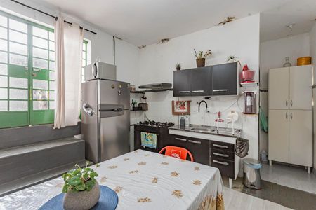 Casa à venda com 211m², 3 quartos e 2 vagasCozinha