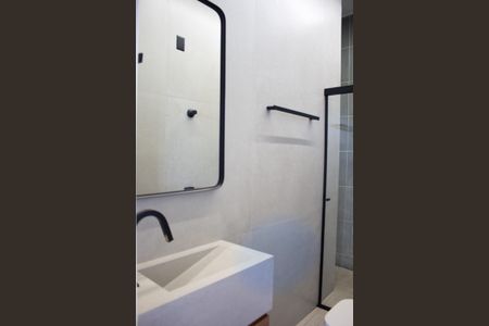Banheiro de apartamento à venda com 2 quartos, 70m² em Centro, Belo Horizonte