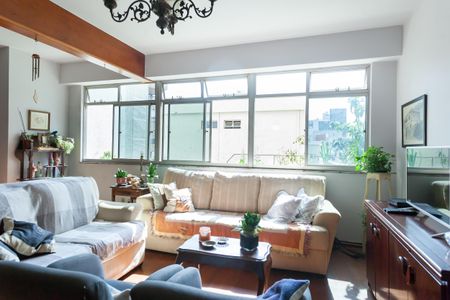 Apartamento à venda com 150m², 4 quartos e 2 vagas Apartamento à venda com 150m², 4 quartos e 2 vagasSala de jantar