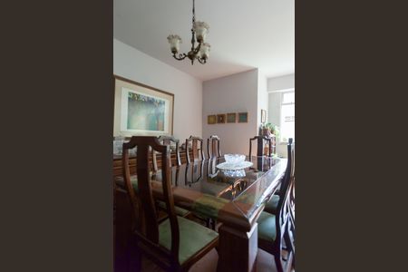 Apartamento à venda com 150m², 4 quartos e 2 vagas Apartamento à venda com 150m², 4 quartos e 2 vagasSala de jantar