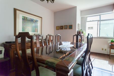 Apartamento à venda com 150m², 4 quartos e 2 vagas Apartamento à venda com 150m², 4 quartos e 2 vagasSala de jantar