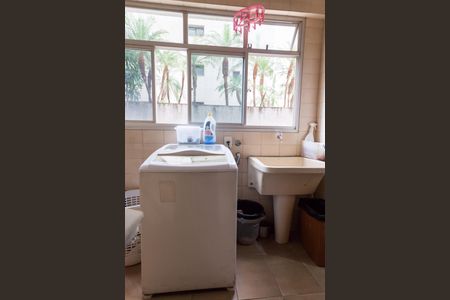 Apartamento à venda com 150m², 4 quartos e 2 vagas Apartamento à venda com 150m², 4 quartos e 2 vagasÁrea de Serviço