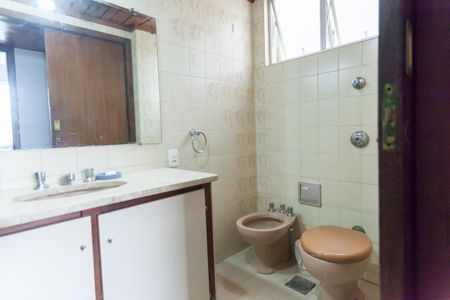 Apartamento à venda com 150m², 4 quartos e 2 vagas Apartamento à venda com 150m², 4 quartos e 2 vagasBanheiro Social