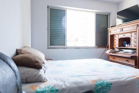 Apartamento à venda com 150m², 4 quartos e 2 vagas Apartamento à venda com 150m², 4 quartos e 2 vagasQuarta 2