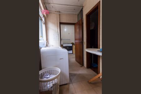 Apartamento à venda com 150m², 4 quartos e 2 vagas Apartamento à venda com 150m², 4 quartos e 2 vagasÁrea de Serviço