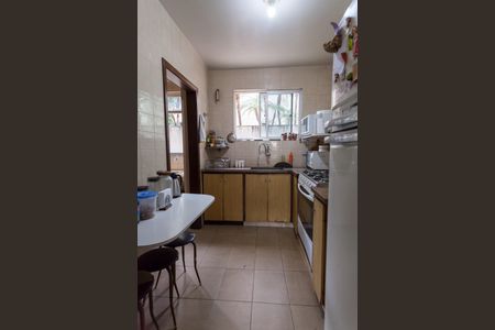 Apartamento à venda com 150m², 4 quartos e 2 vagas Apartamento à venda com 150m², 4 quartos e 2 vagasCozinha