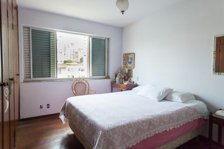 Apartamento à venda com 150m², 4 quartos e 2 vagas Apartamento à venda com 150m², 4 quartos e 2 vagassuite