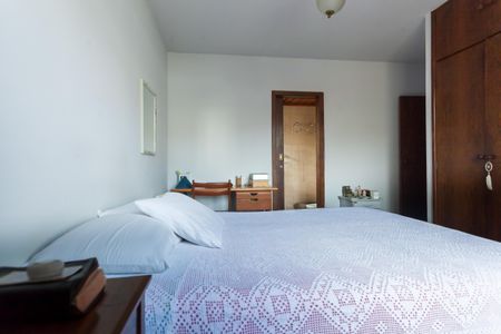 Apartamento à venda com 150m², 4 quartos e 2 vagas Apartamento à venda com 150m², 4 quartos e 2 vagassuite