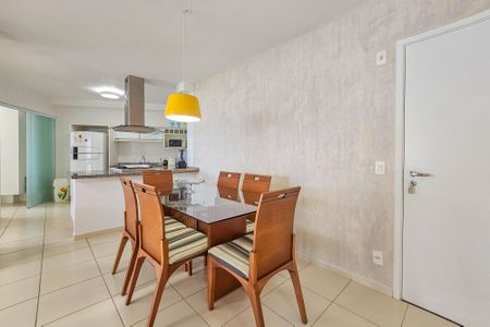 Apartamento para alugar com 119m², 3 quartos e 2 vagasSala