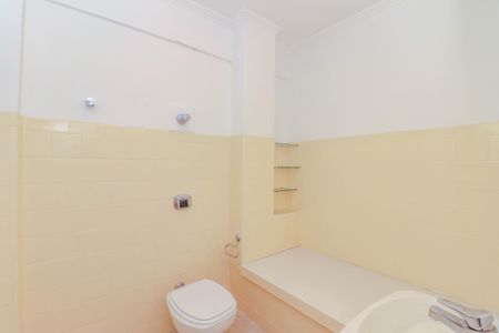 Apartamento à venda com 142m², 3 quartos e 1 vaga Apartamento à venda com 142m², 3 quartos e 1 vagaBanheiro