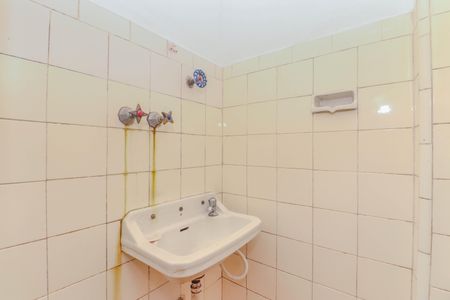 Apartamento à venda com 142m², 3 quartos e 1 vaga Apartamento à venda com 142m², 3 quartos e 1 vagaBanheiro de Serviço