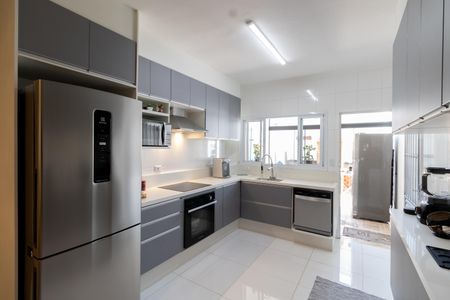 Casa à venda com 144m², 3 quartos e 2 vagasCozinha