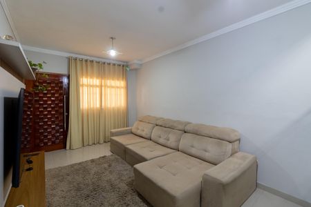 Casa à venda com 144m², 3 quartos e 2 vagasSala