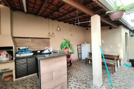 Casa à venda com 150m², 3 quartos e 1 vagaÁrea gourmet