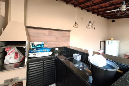 Casa à venda com 150m², 3 quartos e 1 vagaÁrea gourmet