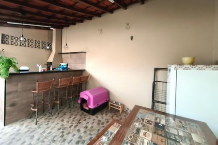 Casa à venda com 150m², 3 quartos e 1 vagaÁrea gourmet