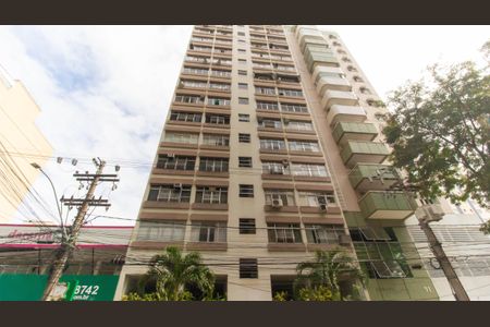 Apartamento à venda com 85m², 2 quartos e 1 vaga Apartamento à venda com 85m², 2 quartos e 1 vagaFachada