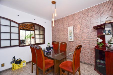 Casa à venda com 238m², 3 quartos e 3 vagasSala de Jantar