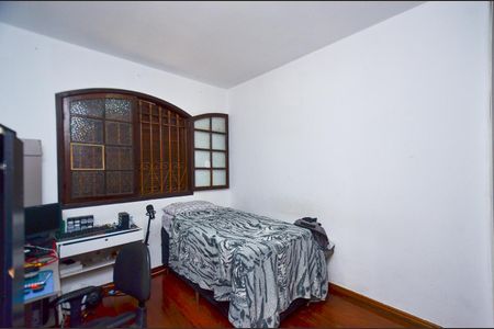 Casa à venda com 238m², 3 quartos e 3 vagasQuarto 2