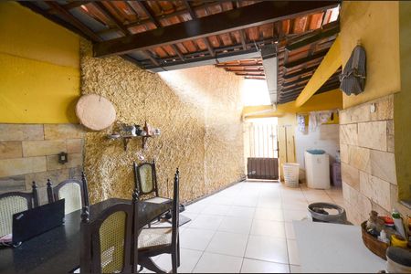 Casa à venda com 238m², 3 quartos e 3 vagasÁrea de Serviço