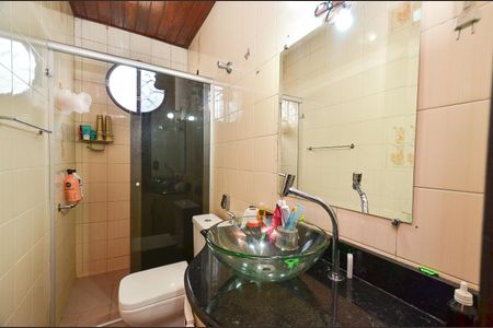 Casa à venda com 238m², 3 quartos e 3 vagasBanheiro