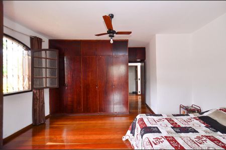 Casa à venda com 238m², 3 quartos e 3 vagasQuarto 3