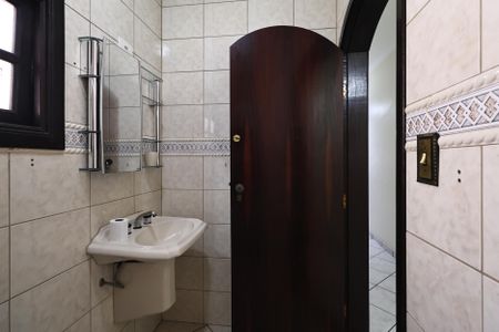 Casa à venda com 207m², 3 quartos e 4 vagas Casa à venda com 207m², 3 quartos e 4 vagasBanheiro