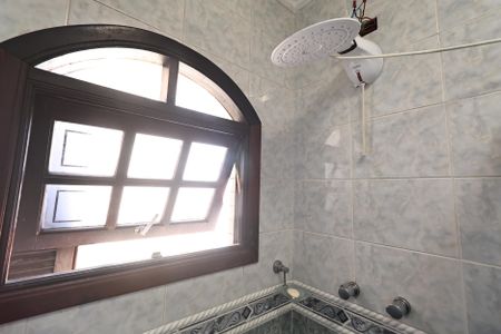 Casa à venda com 207m², 3 quartos e 4 vagas Casa à venda com 207m², 3 quartos e 4 vagasBanheiro da Suíte