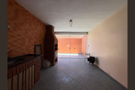 Casa à venda com 207m², 3 quartos e 4 vagas Casa à venda com 207m², 3 quartos e 4 vagasÁrea gourmet