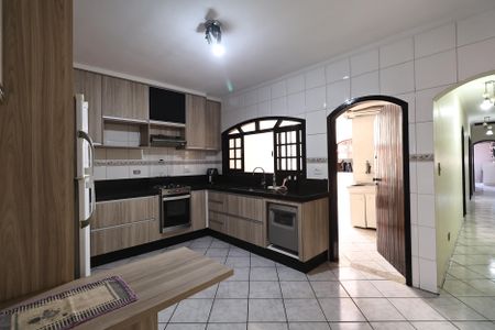 Casa à venda com 207m², 3 quartos e 4 vagas Casa à venda com 207m², 3 quartos e 4 vagasCozinha