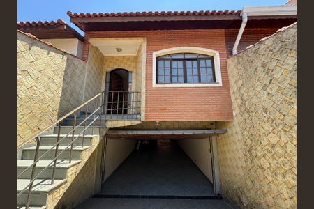 Casa à venda com 207m², 3 quartos e 4 vagas Casa à venda com 207m², 3 quartos e 4 vagasGaragem