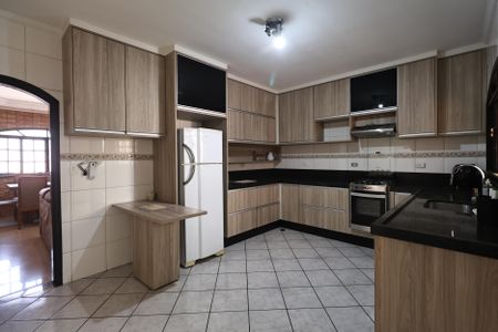 Casa à venda com 207m², 3 quartos e 4 vagas Casa à venda com 207m², 3 quartos e 4 vagasCozinha